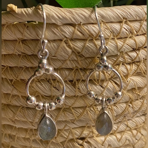 SALE! Beautiful Labradorite and 925 Sterling Silver Earrings - Picture 2 of 5